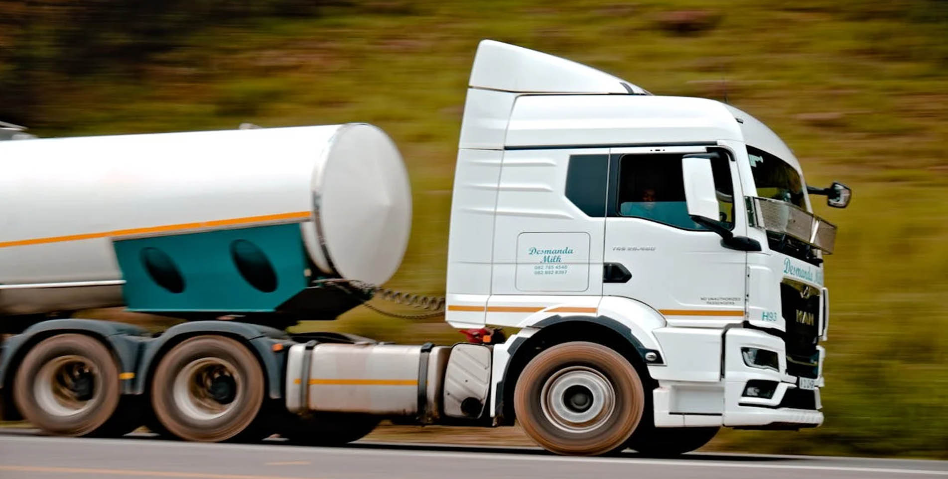 Livraison par lots de camions malaxeurs